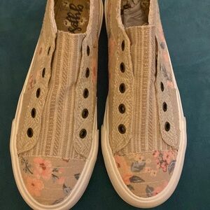 Sneaker by Gypsy Jazz